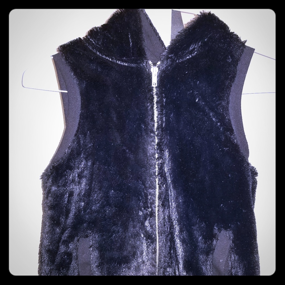 Fur vest
